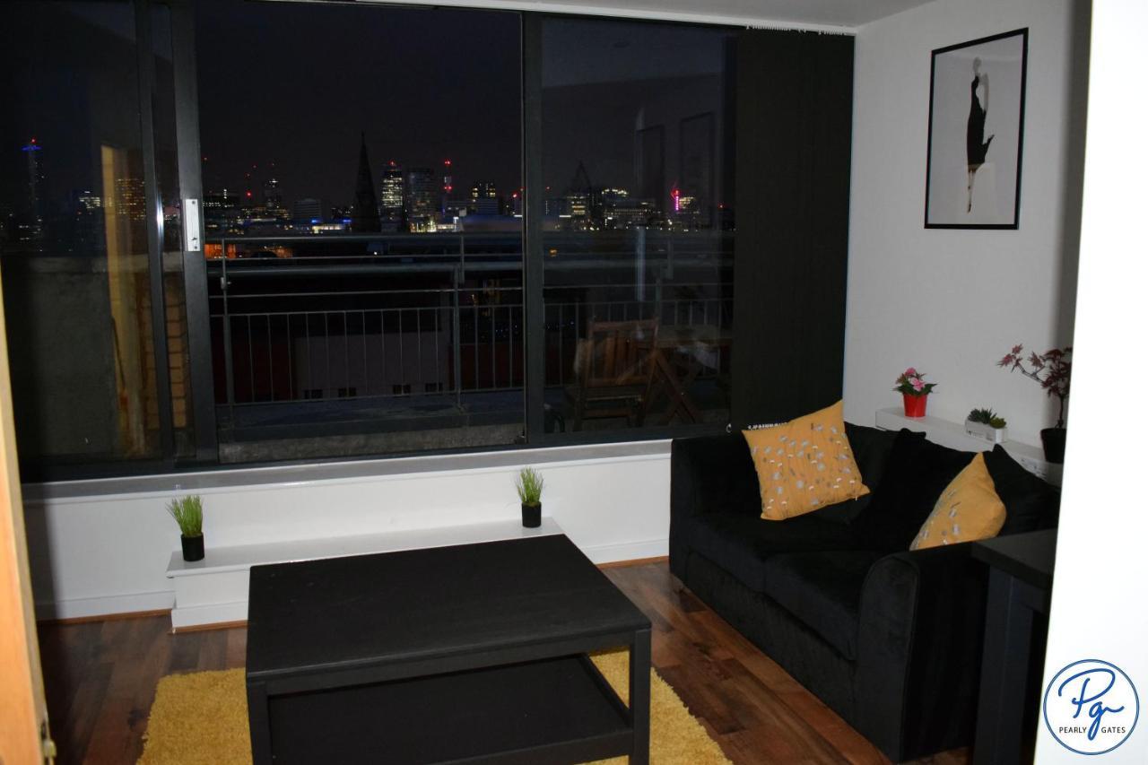 Penthouse - Amazing Skyline Views - Balcony - Free Extra 2 - Free Parking - Utilita Arena - Bullring Shopping - New St Station- Super King Size Bed Бирмингем