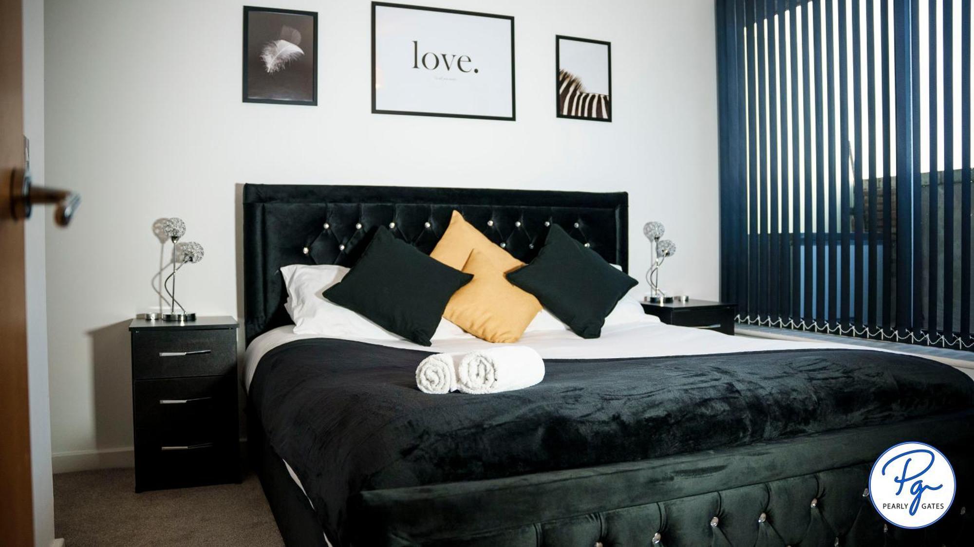 Penthouse - Amazing Skyline Views - Balcony - Free Extra 2 - Free Parking - Utilita Arena - Bullring Shopping - New St Station- Super King Size Bed * Бирмингем