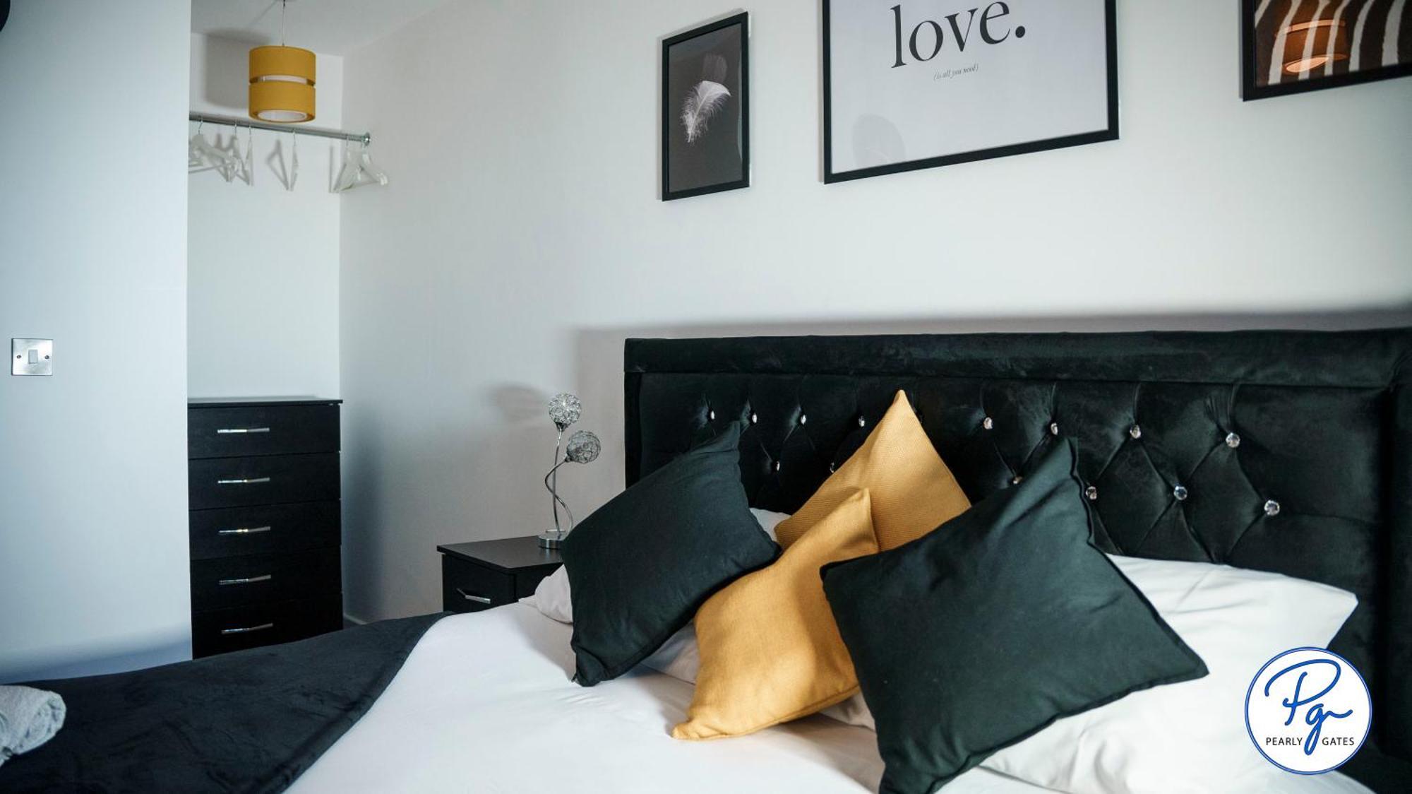 Penthouse - Amazing Skyline Views - Balcony - Free Extra 2 - Free Parking - Utilita Arena - Bullring Shopping - New St Station- Super King Size Bed Апартаменты *